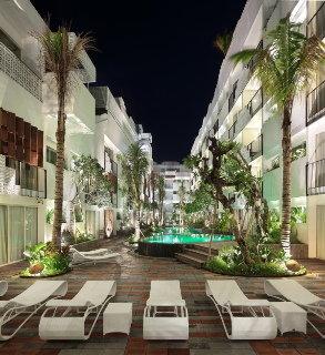Prani Legian Hotel Kültér fotó