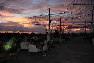 Prani Legian Hotel Kültér fotó